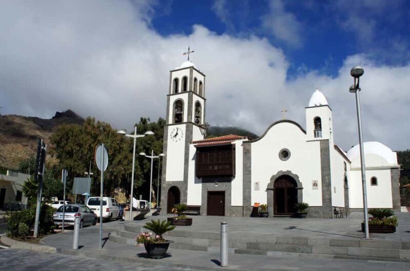 Vigo: Santiago de Compostela Guided Tour with Cathedral - Pricing and Value