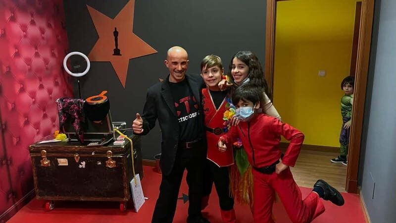 Vigo: Thematic Tour Selfie Experience Gallery Vigo-Galicia - FAQ