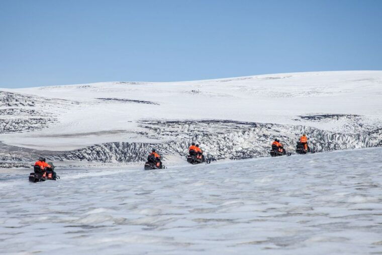 vik-myrdalsjokull-snowmobile-adventure