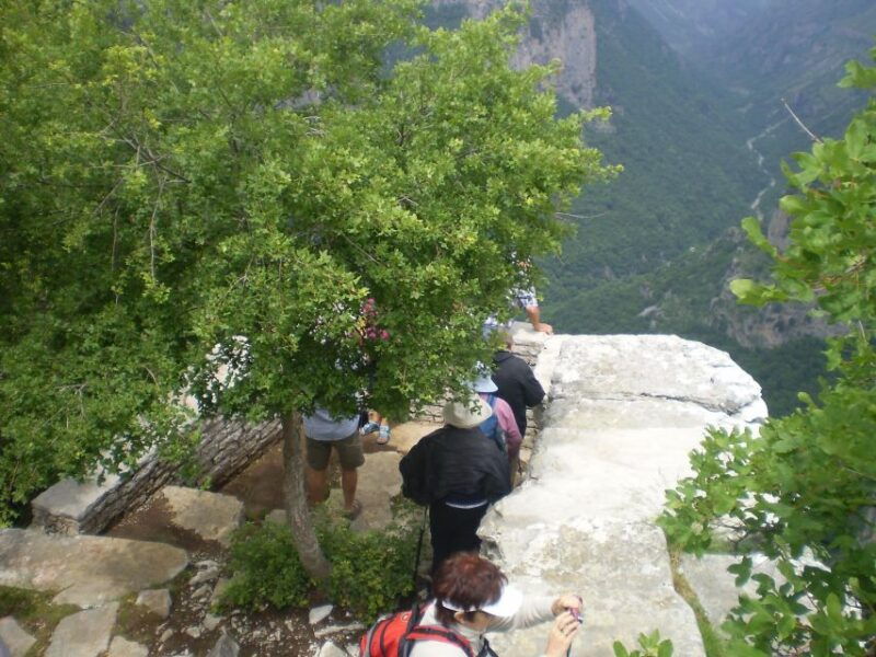 vikos-gorge-beloi-viewpoint-3-hour-hike