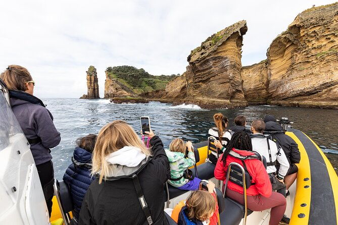 vila-franca-islet-off-coast-nature-reserve-tour