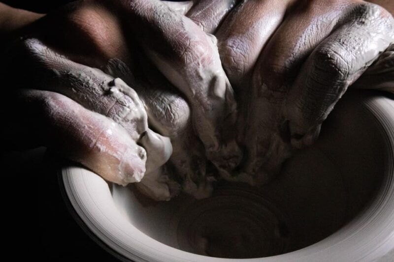 vila-real-pottery-workshop-with-daniel-and-micael