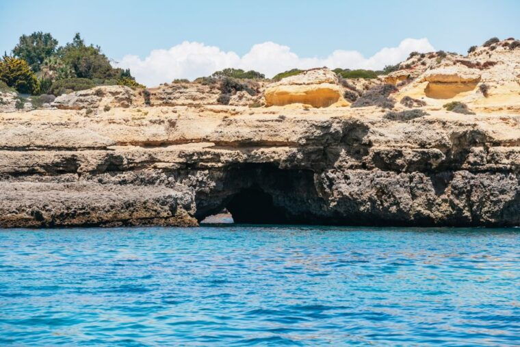 vilamoura-benagil-cave-boat-tour-with-entry