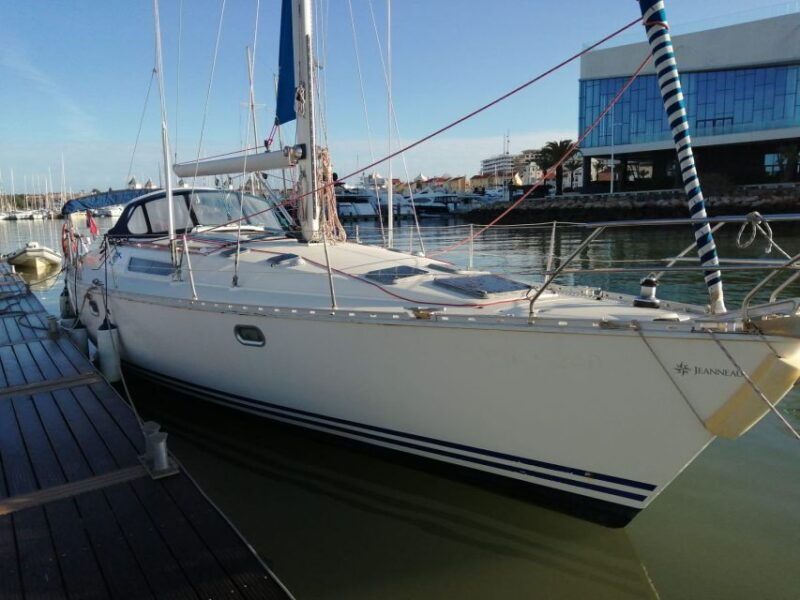vilamoura-coastal-cruise-on-a-luxury-sailing-yacht