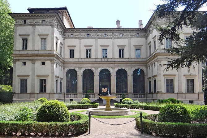 villa-farnesina-and-trastevere-district-tour-in-rome