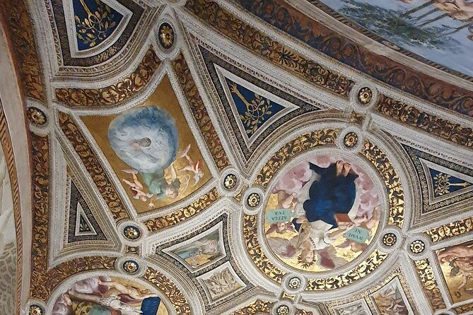 villa-farnesina-and-trastevere-district-tour-in-rome