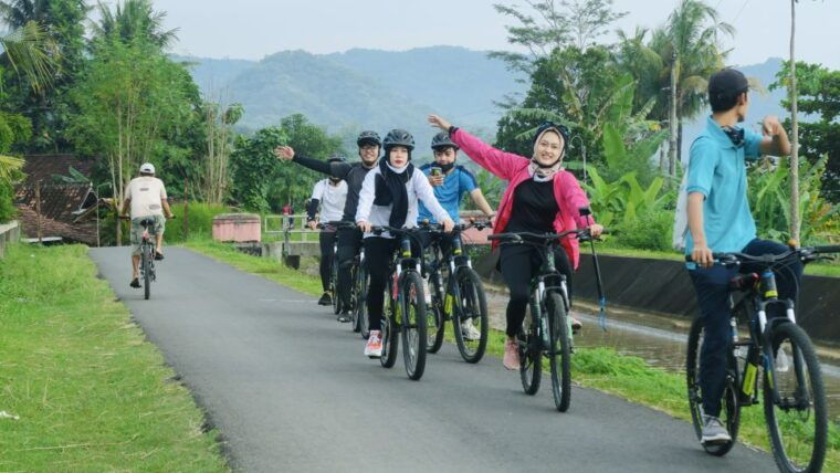 village-cycling-tour-in-nanggulan