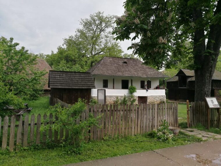 village-museum-bucharest-guided-tour