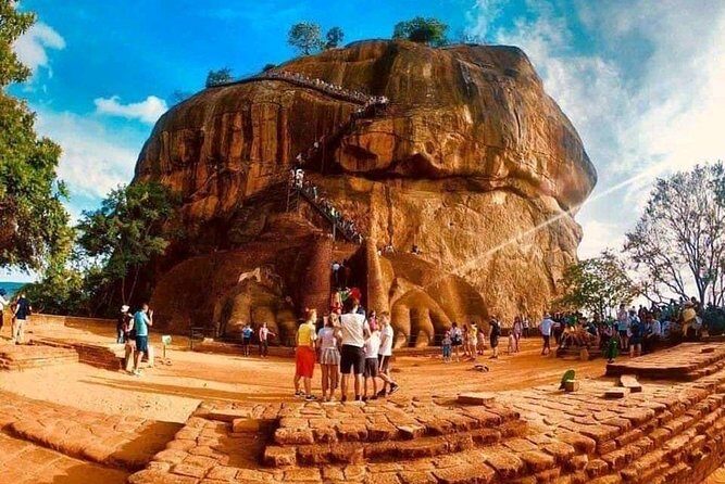 Village tour Sigiriya Rock, Pidurangala Rock and Dambulla temple - Authentic Insights from Past Travelers