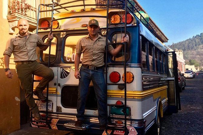 villages-tour-on-chicken-bus