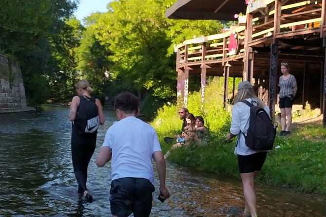 vilnele-river-walking-tour-and-uzupis-experience