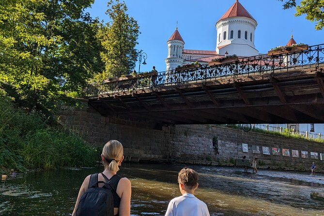 vilnele-river-walking-tour-and-uzupis-experience
