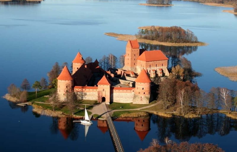 Vilnius: Half-Day Sightseeing Tour to Trakai - Exploring Trakai: The Town and Its Historic Heart  