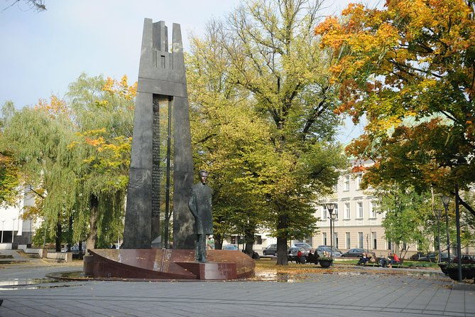 vilnius-signs-of-history-long-way-to-freedom