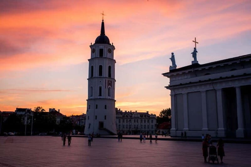 Vilnius: The Women of Vilnius 2-Hour Tour - Key Points
