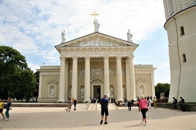 Vilnius: Then and Now Private Old Town Tour - The Practical Side: Duration, Cost, and Accessibility