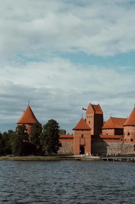Vilnius to Trakai Island Guided Tour with Chocolate Tasting - FAQs