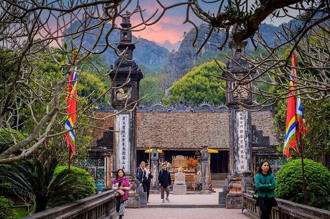 Vina Cruise: 3-Day Tour to Ninh Binh and Halong Bay from Hanoi - Practical Tips for Travelers