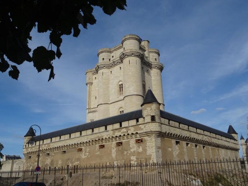 vincennes-castle-private-guided-tour-with-entry-ticket