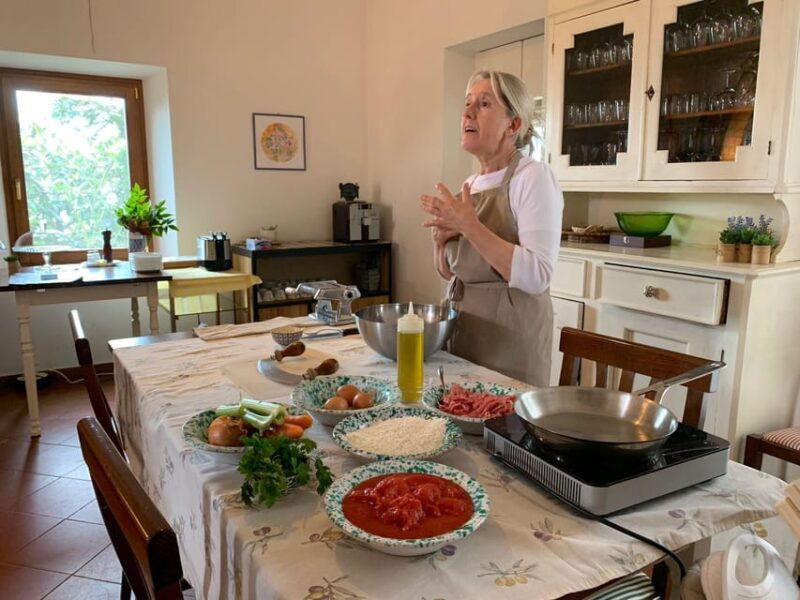 vinci-cooking-class-of-local-food-in-a-tuscan-farm