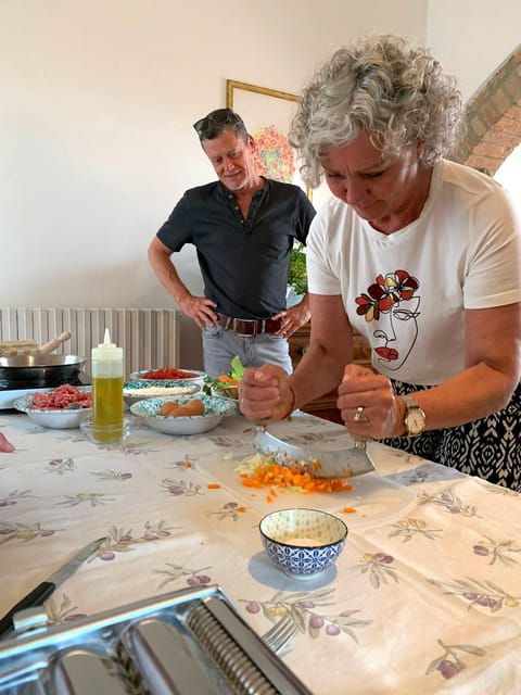 vinci-cooking-class-of-local-food-in-a-tuscan-farm