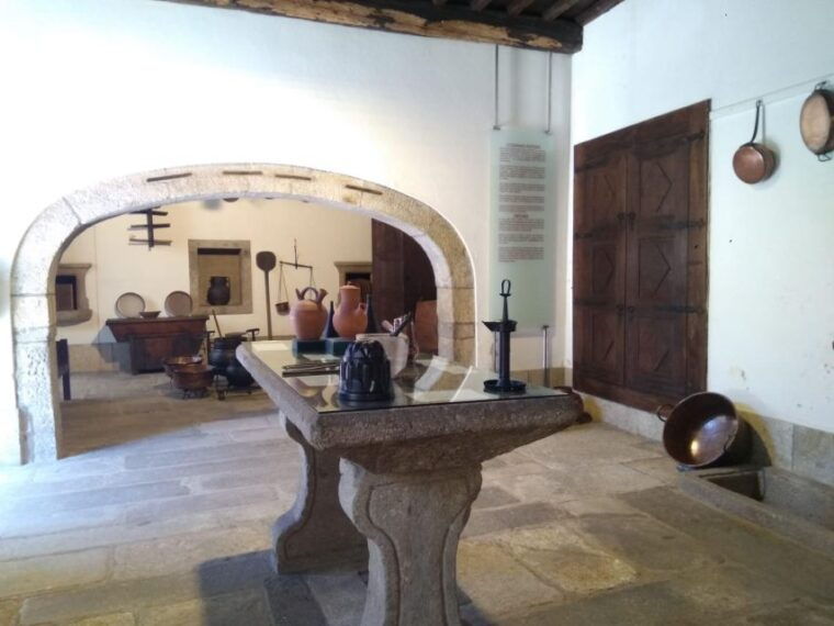 vinho-verde-2-wineries-guimaraes-from-porto
