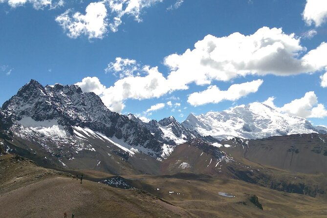 vinicunca-rainbow-mountain-1-day-new-route-cusipata