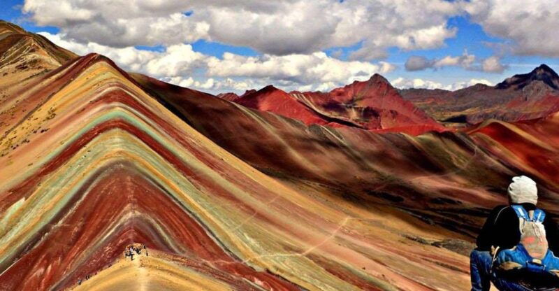 vinicunca-rainbow-mountain-full-day-trek