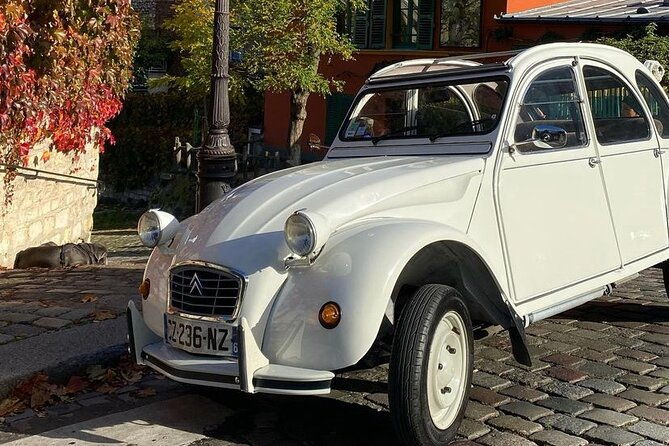 vintage-2cv-adventure-3-hour-paris-highlights-tour