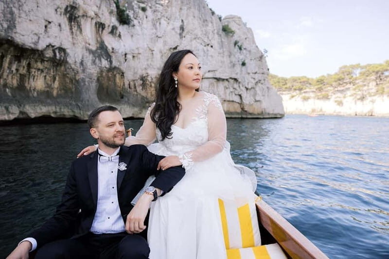 Vintage boat tour of Marseille Old Port for couples (1h) - The Practicalities: Pricing, Booking, and Comfort