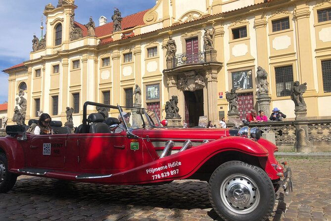 vintage-cars-prague-grand-city-tour-150min-1-6-pers-25hrs-2