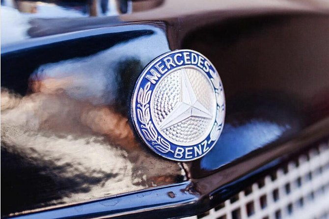 vintage-cars-prague-sightseeing-tour-90min-1-6-pers