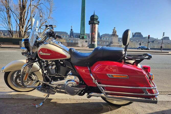 vintage-motorcycle-rental-in-paris