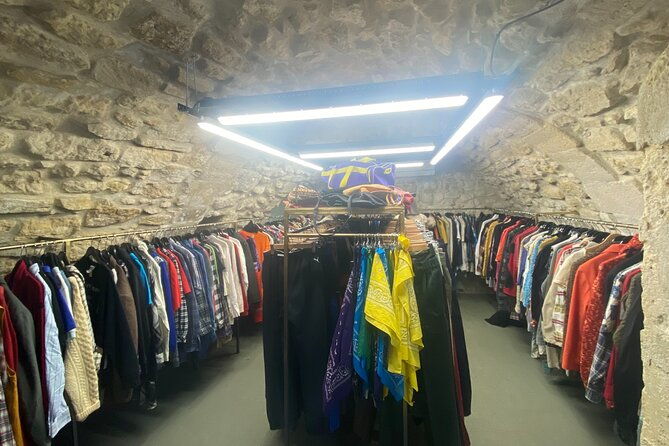 vintage-shopping-tour-in-paris-with-a-guide