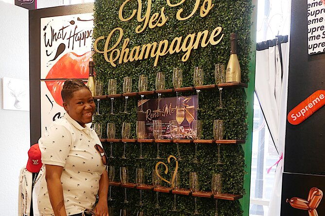 vintage-shopping-tour-of-the-arts-district-with-100-photos-champagne-and-lunch