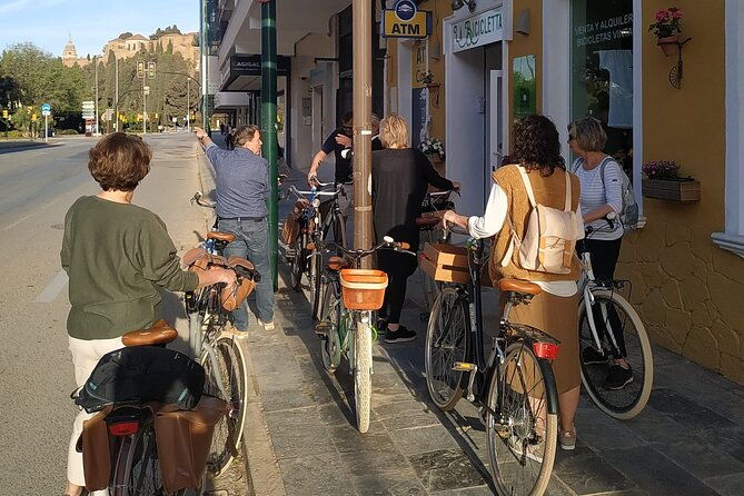 vintage-style-bike-rental-in-malaga
