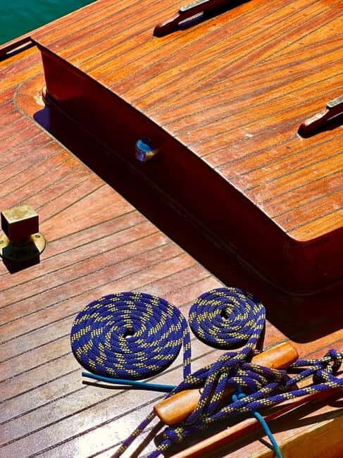 Vintage sunset boat tour of Marseille - small groups (2h) - The Sum Up
