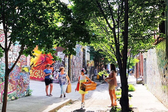 vintage-thrift-quest-walking-tour-in-philadelphia