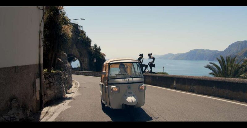 vintage-tour-through-the-alleyways-of-the-coast