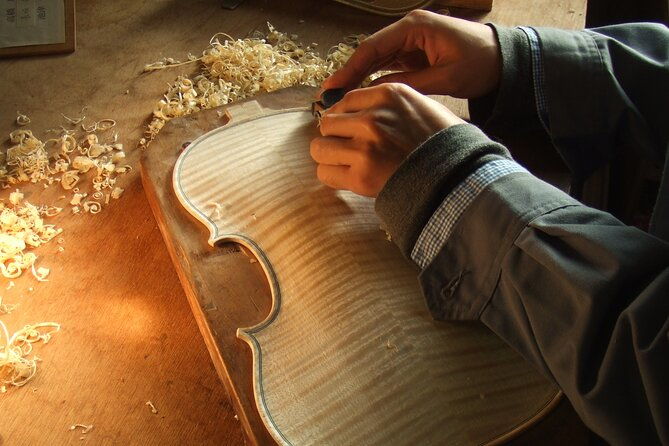 violin-workshop-tour-from-nagoya-with-english-guide