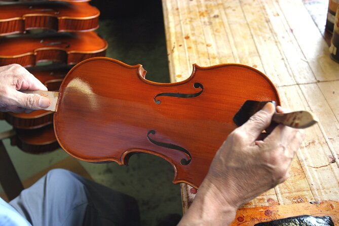 violin-workshop-tour-from-nagoya-with-english-guide