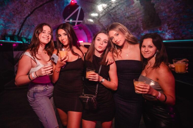 vip-club-entry-and-booth-booking