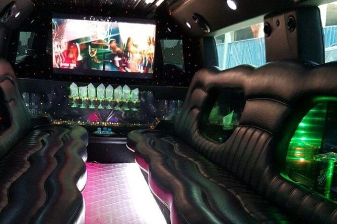 VIP Desert Safari Package with Stretch Limousine Transfers - First Impressions: Why This Tour Stands Out