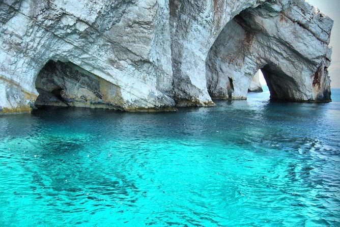 vip-full-day-tour-shipwreck-blue-caves-and-top-view