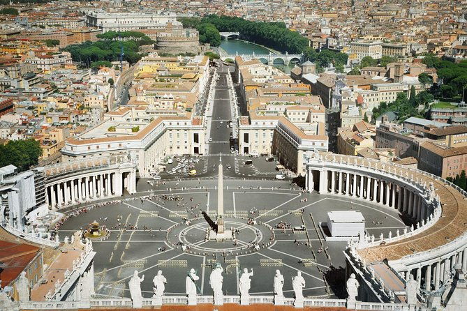 vip-guided-tour-rome-colosseum-vatican-museums-lunch-included