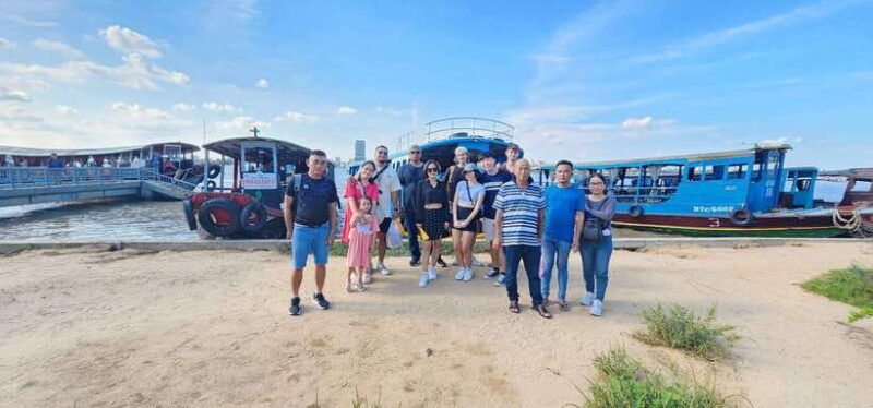 vip-mekong-delta-1day-with-cycling-kayak-cooking-group-10pax