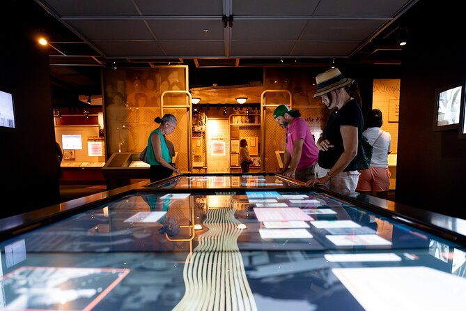 vip-national-archives-portrait-gallery-small-group-tour