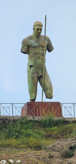 vip-pompeii-tour-in-italian-skip-the-line-with-archaeology-expert