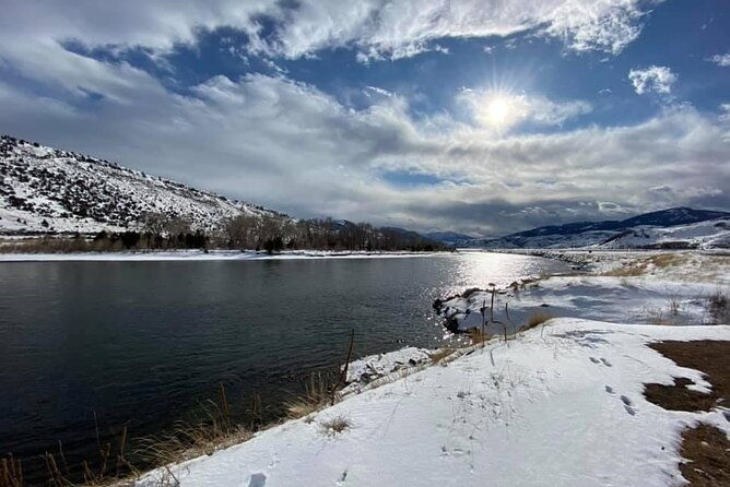 vip-private-north-yellowstone-national-park-winter-excursion