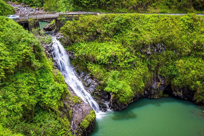 vip-private-road-to-hana-tour-in-cadillac-escalade-with-pickup-2